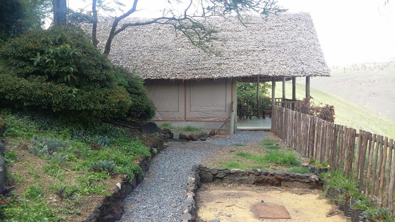 Maili Saba Camp Villa Nakuru Buitenkant foto