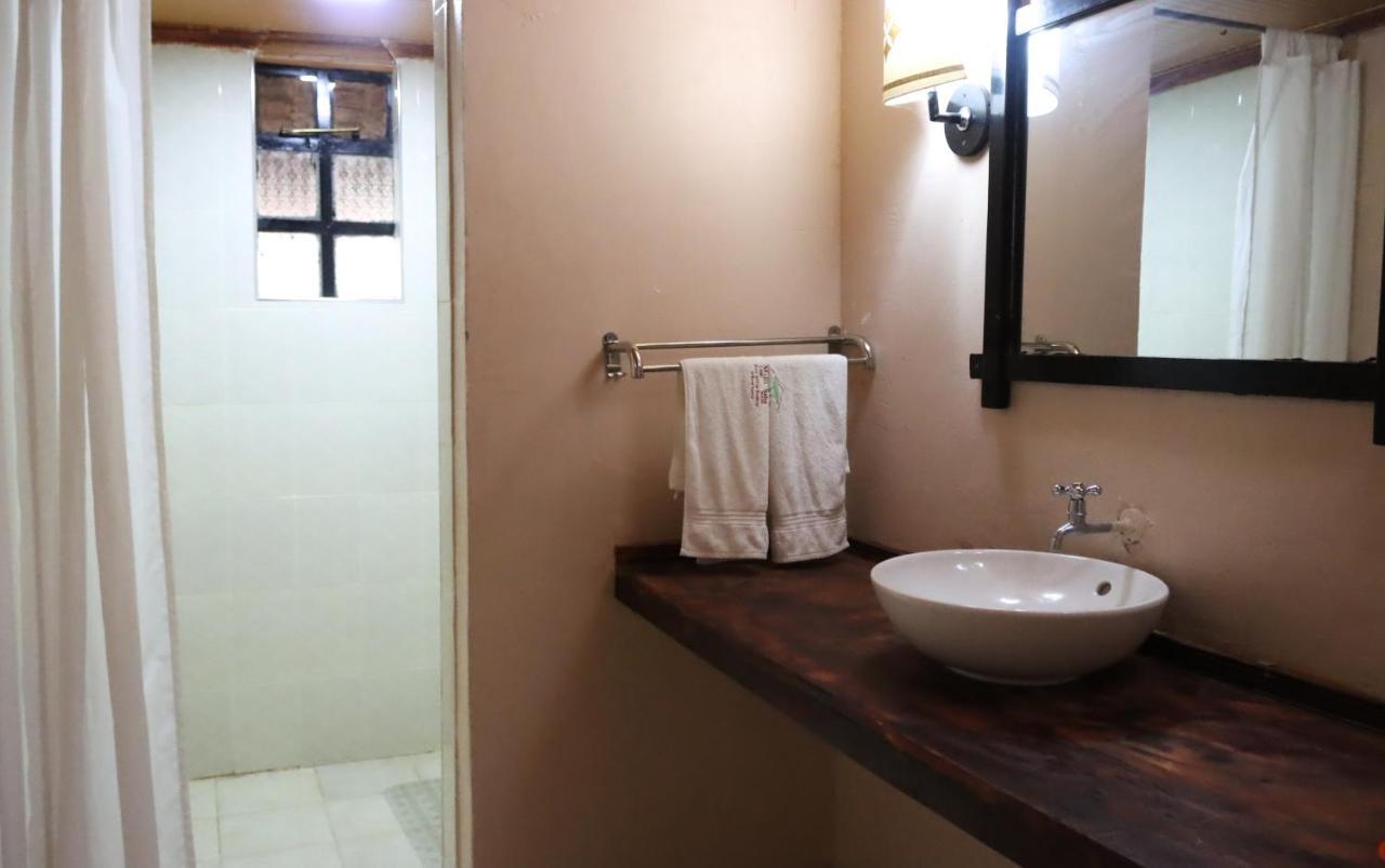 Maili Saba Camp Villa Nakuru Buitenkant foto