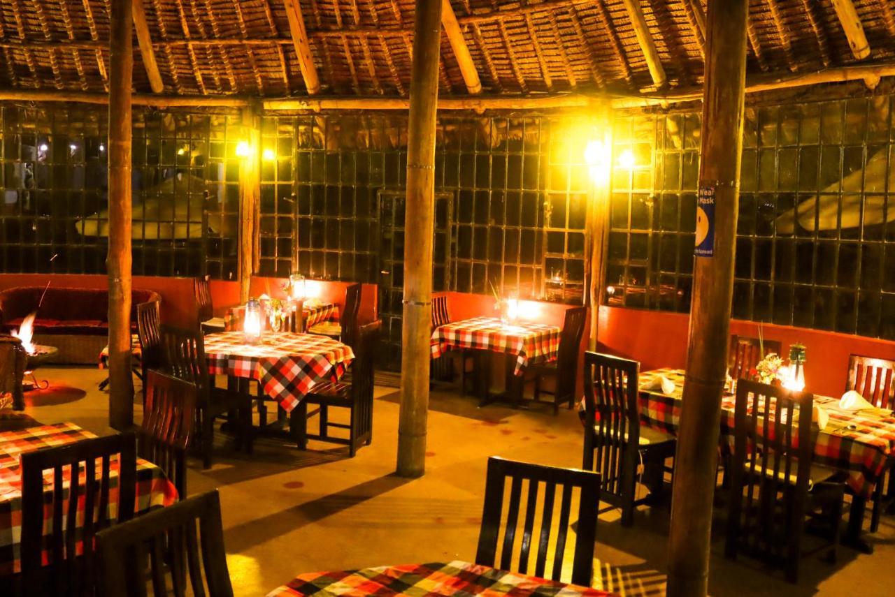 Maili Saba Camp Villa Nakuru Buitenkant foto
