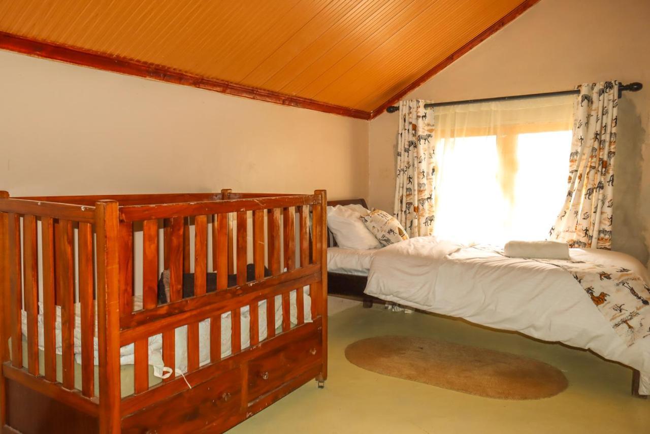 Maili Saba Camp Villa Nakuru Buitenkant foto