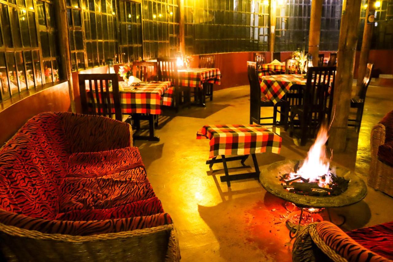 Maili Saba Camp Villa Nakuru Buitenkant foto